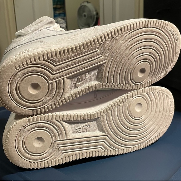 Nike Air Force 1 Mid White - Picture 5 of 5